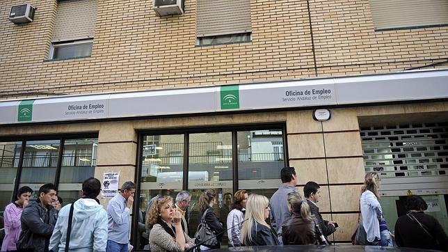 El paro, primer problema para el 70% de los sevillanos