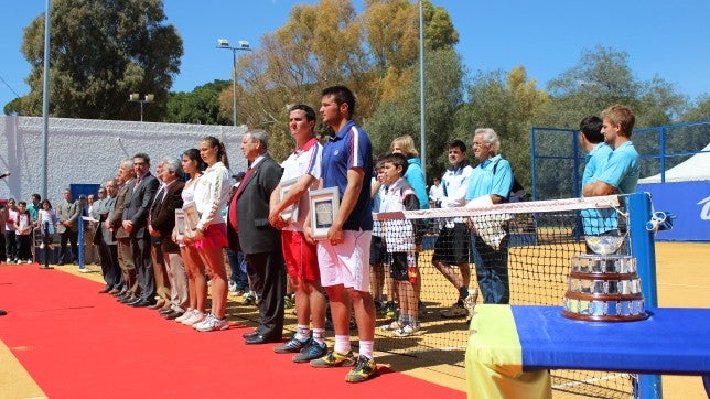 El Club de Tenis Oromana amplía sus instalaciones con un nueva pista de competición