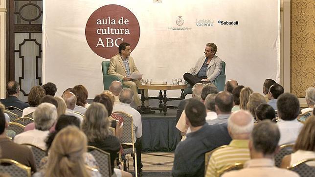 Ildefonso Falcones: «A Sevilla le costó entrar en la Ilustración»