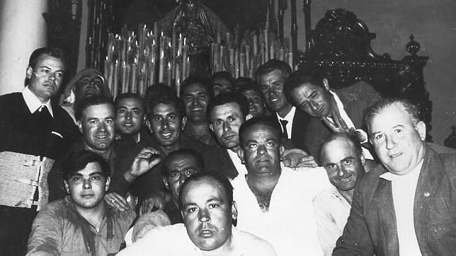 La Hermandad Sacramental presenta los actos del 50 aniversario de sus Hermanos Costaleros
