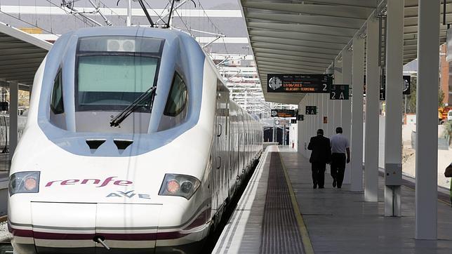 El PP ve «estrambótica» la propuesta del AVE Marchena-Antequera