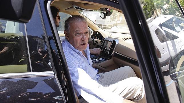El exconsejero andaluz de Hacienda Ángel Ojeda, tras ser liberado