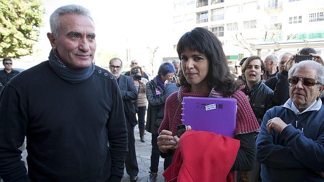 Teresa Rodríguez junto a Diego Cañamero