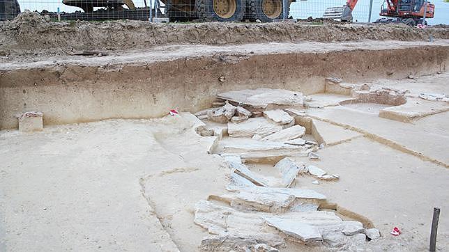Parte de los restos encontrados en la obras del carril bici