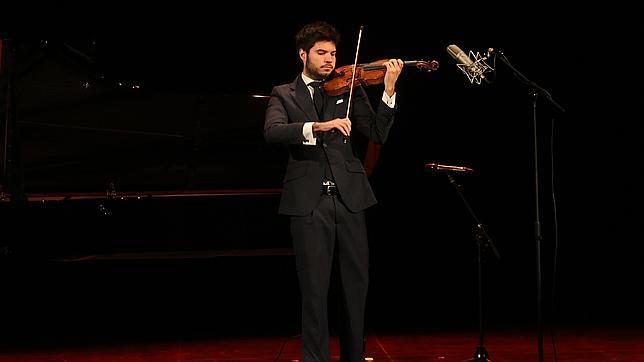 Paco Montalvo, durante un concierto