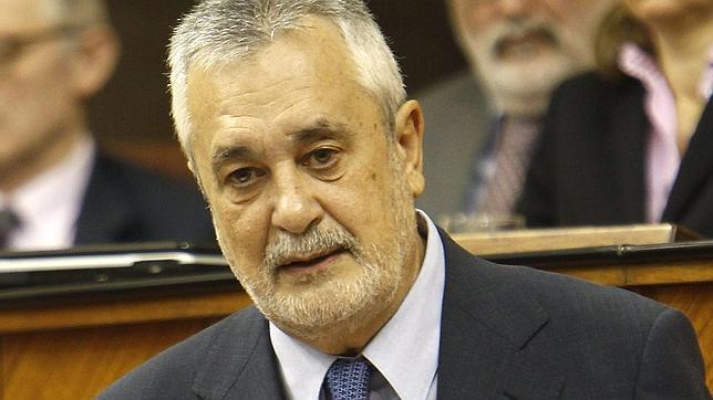 Griñán defiende la capacidad de respuesta de su Gobierno ante la crisis