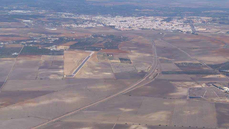 La instalación se encuentra en el término municipal de Utrera