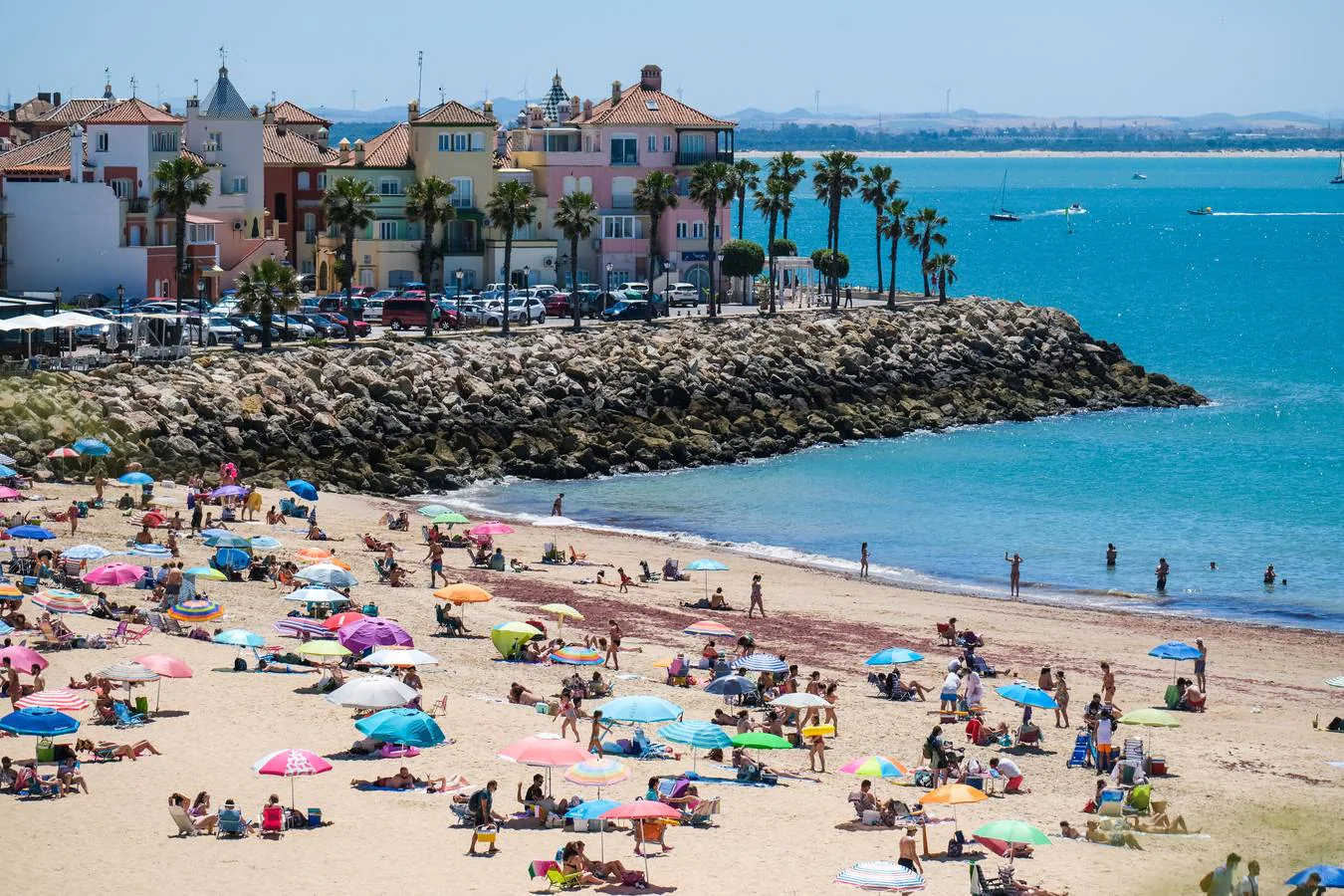 Fuerte afluencia en las playas de El Puerto de Santa María