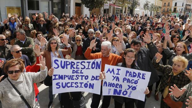 Manifestación contra el impuesto de sucesiones