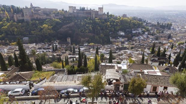 «Foh, anda que no es bonica la Alhambra, ¿aes?»
