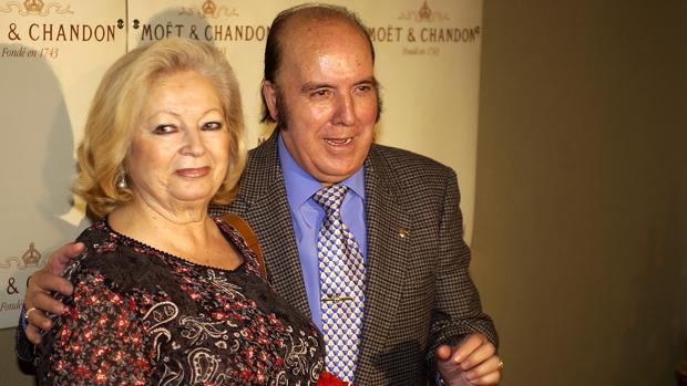 Chiquito de la Calzada, desolado tras la muerte de su mujer Pepita García