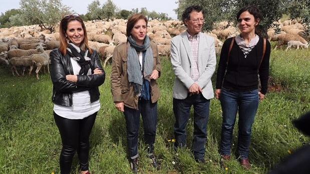 La delegada de la Junta en Granada, Sandra García, junto a Reynaldo F. Manzano, director de la Alhambra