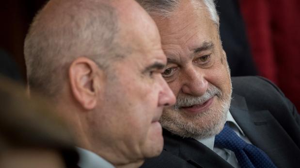 Los expresidentes de la Junta de Andalucía Manuel Chaves y José Antonio Griñán en el juicio