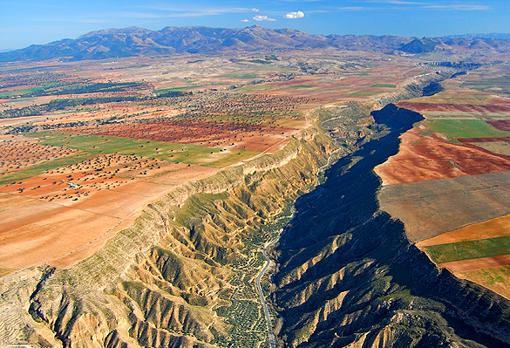 Espectacular panorámica del Geoparque Valles del Norte de Granada.