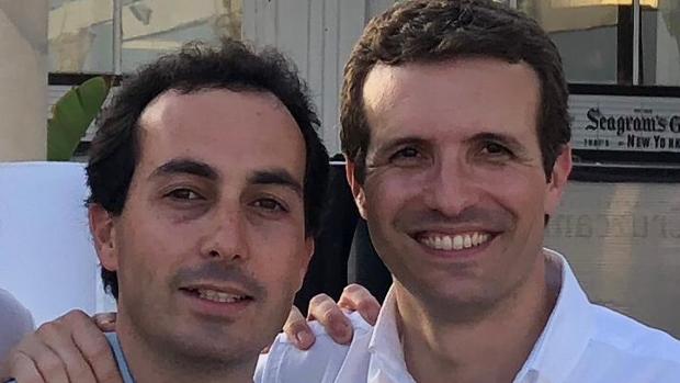 Miguel Ángel Ruiz, junto a Pablo Casado