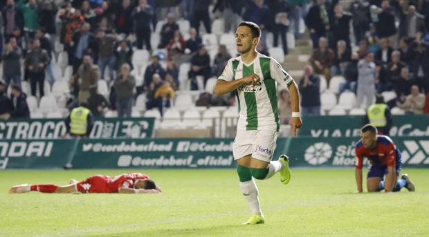Jovanovic celebra el gol de la victoria ante el Extremadura