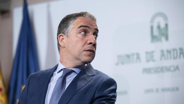 Elías Bendodo, portavoz del Gobierno andaluz, este martes en una rueda de prensa
