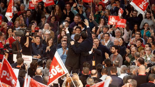 Público en un mitin del PSOE