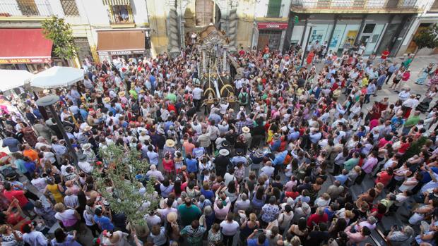 Salida de la hermandad del Rocío de Córdoba hasta la aldea del Rocío desde San Pablo