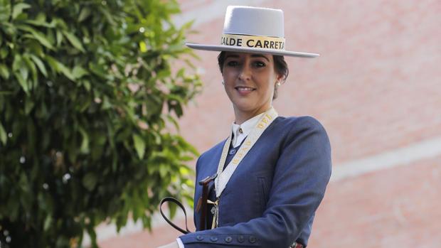 Rocío Jarabo Sosa, alcaldesa de carretas de la hermandad del Rocío de Córdoba en la salida de la hermandad