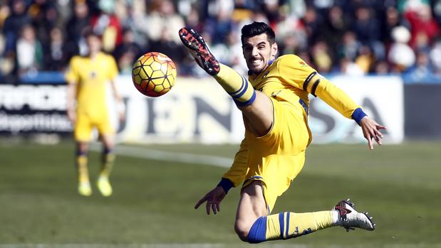 Fernando Román, en un partido ante el Córdoba en Santo Domingo