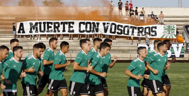 Los jugadores del Córdoba, en la sesión de ayer