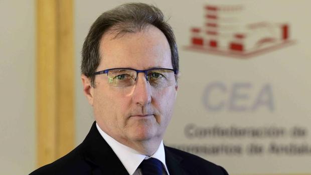 El secretario general de la CEA