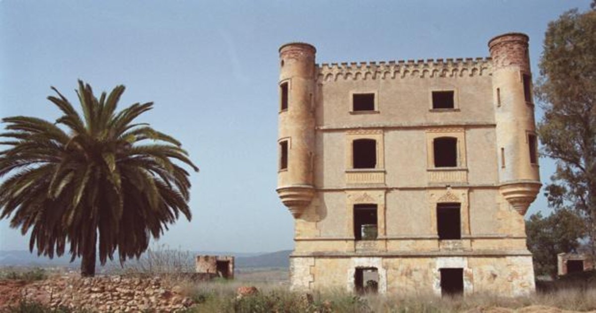 Conoces La Historia Del Misterioso Castillo Abandonado Que Hay En Alcolea