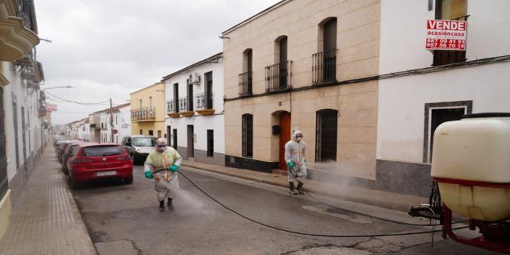 Vecinos de Belmez, entre el estupor y el miedo ante el primer fallecido por  coronavirus