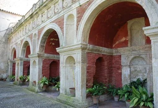 Logia renacentista de los jardines del palacio de los Ribera