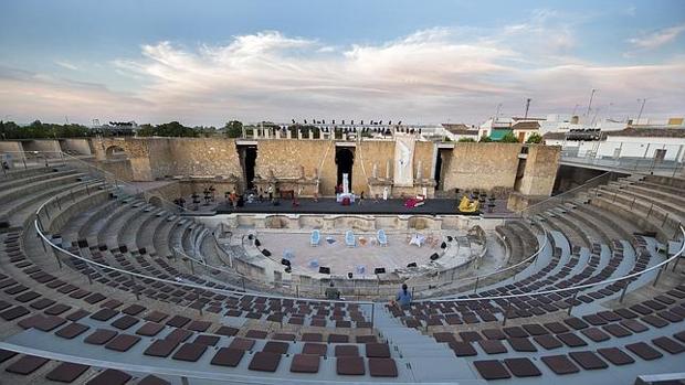 Fotografía del antiguo teatro romano de Itálica