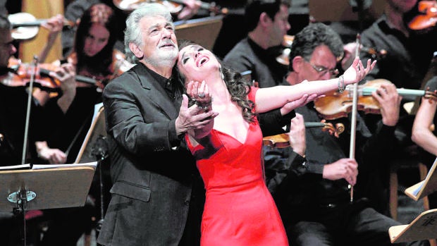 Plácido Domingo y Ermonela Jaho durante la representación de «Thaïs» en el Real