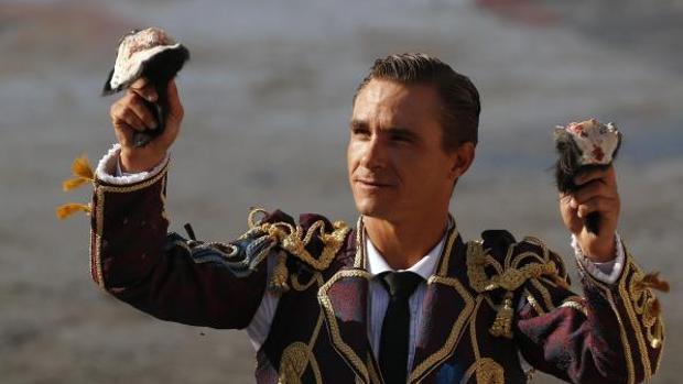 Juan Bautista, con las dos orejas del primero