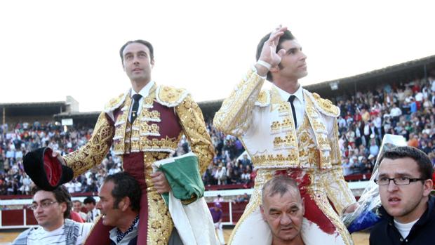 Enrique Ponce y Cayetano se anuncian en el broche de feria