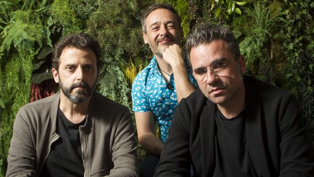 Santi Balmes, en el centro de la imagen, es el líder de Love of Lesbian