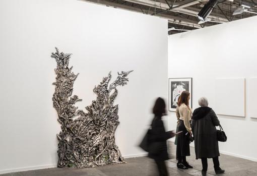 Obra de Cristina Iglesias en el estand de Elba Benítez