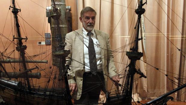 Geoffrey Parker en el Museo Naval de Madrid