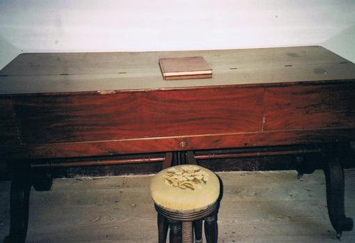 Piano que perteneció a la familia Espín y que tuvo mucha importancia en las tertulias musicales a las que asistió Bécquer