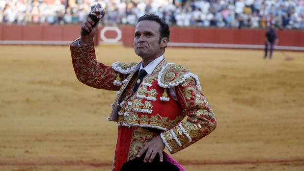 Antonio Ferrera corta una oreja en la tarde de este sábado