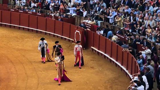 Toros en Sevilla en directo la corrida de Moral, Lorenzo