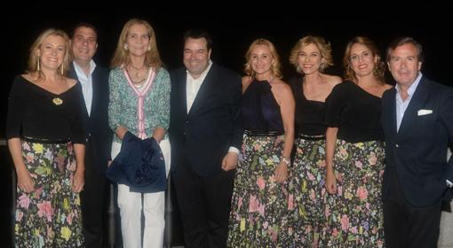 El grupo, con la Infanta Doña Elena de Borbón