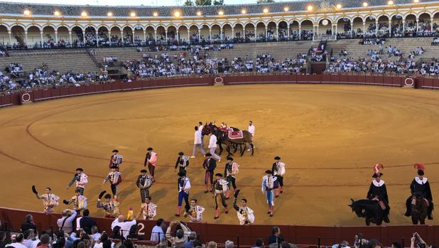 Paseíllo del primer festejo de promoción de Sevilla celebrado el pasadi 4 de julio
