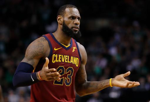 LeBron James, durante el partido