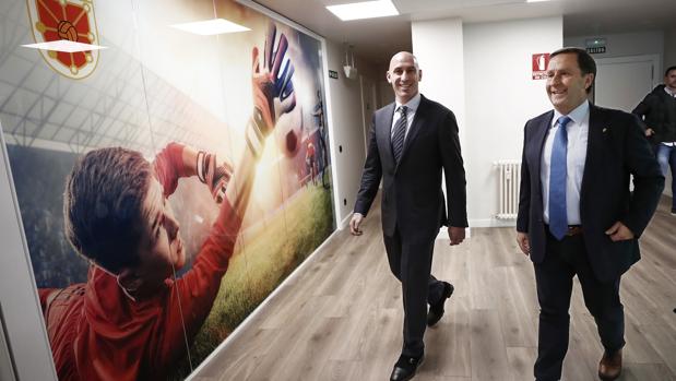 Rubiales visitó este fin de semana la sede de la Federación Navarra de Fútbol