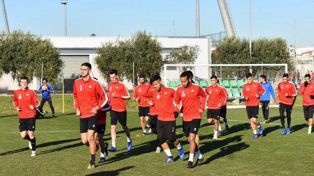 La plantilla del Reus, durante un entrenamiento