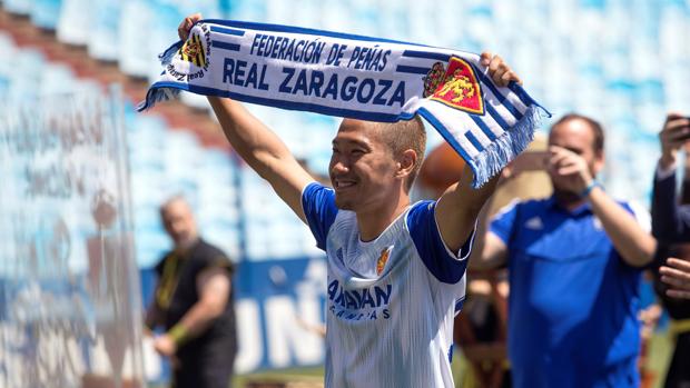 Kagawa, durante su presentación como jugador del Zaragoza