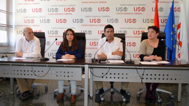 Joaquín Fernández, secretario general de USO, segundo por la derecha, hoy
