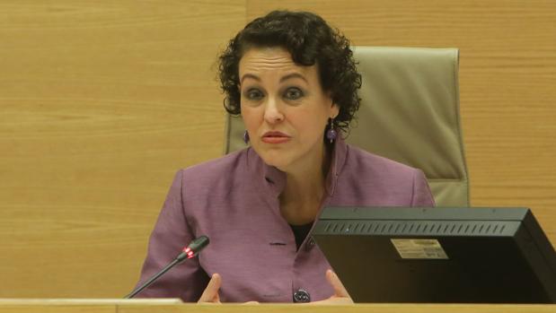 La ministra de Trabajo, Magdalena Valerio