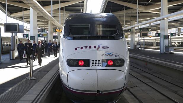 La compañía ferroviaria ha elevado un 3,8% los ingresos por transporte de viajeros en todos sus distintos tipos de trenes