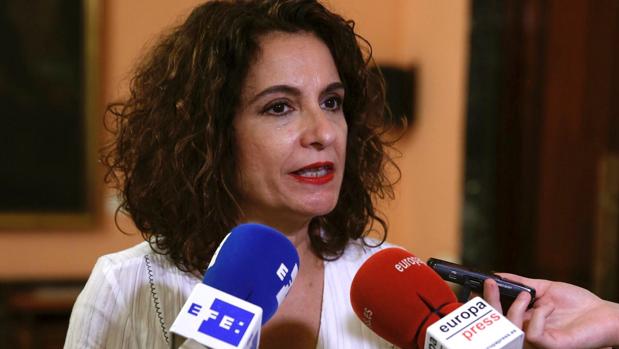 La ministra de Hacienda en funciones, María Jesús Montero, atendía este miércoles a los medios